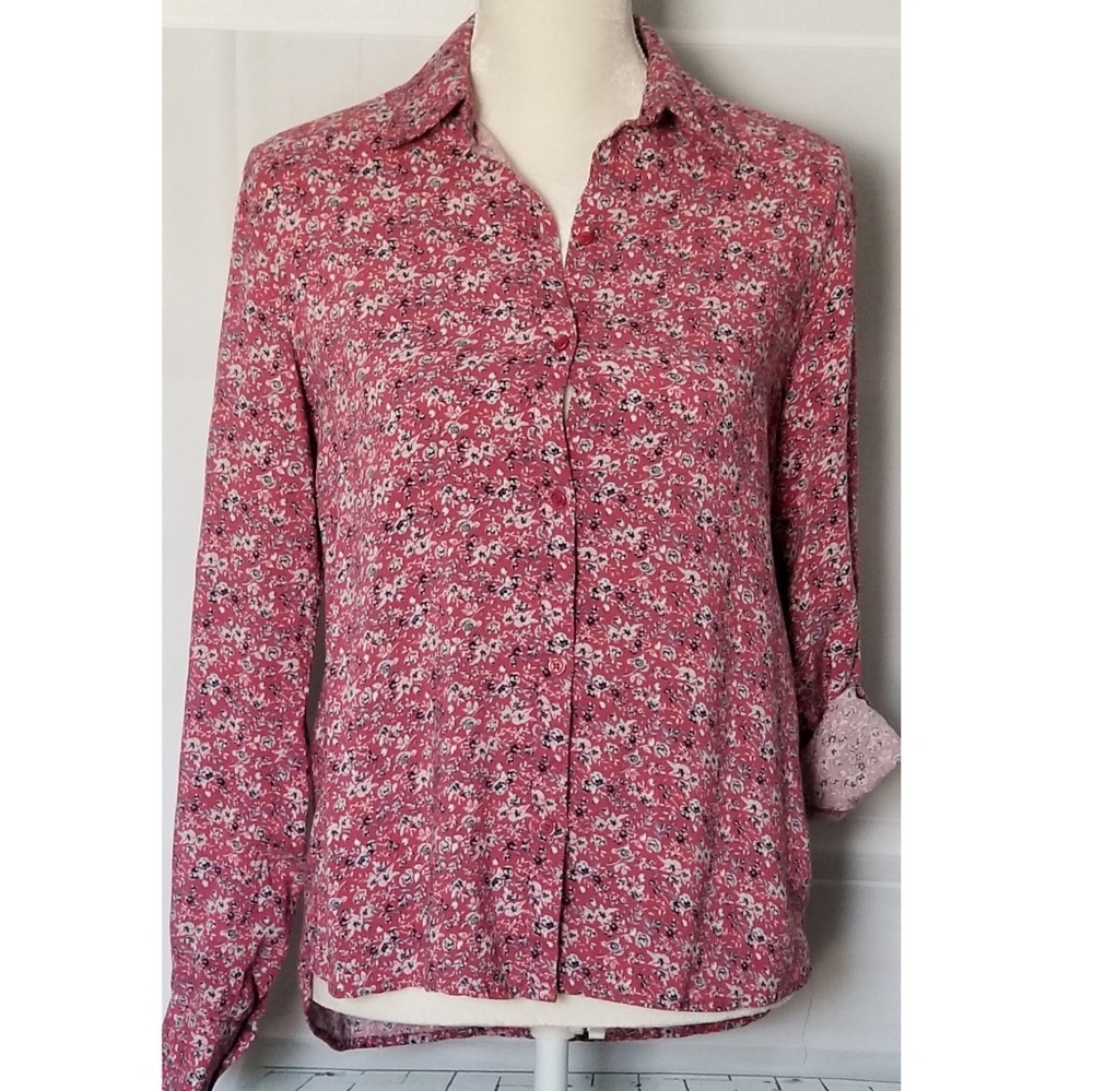 EUC Love Fire long sleeve button down shirt Size M
